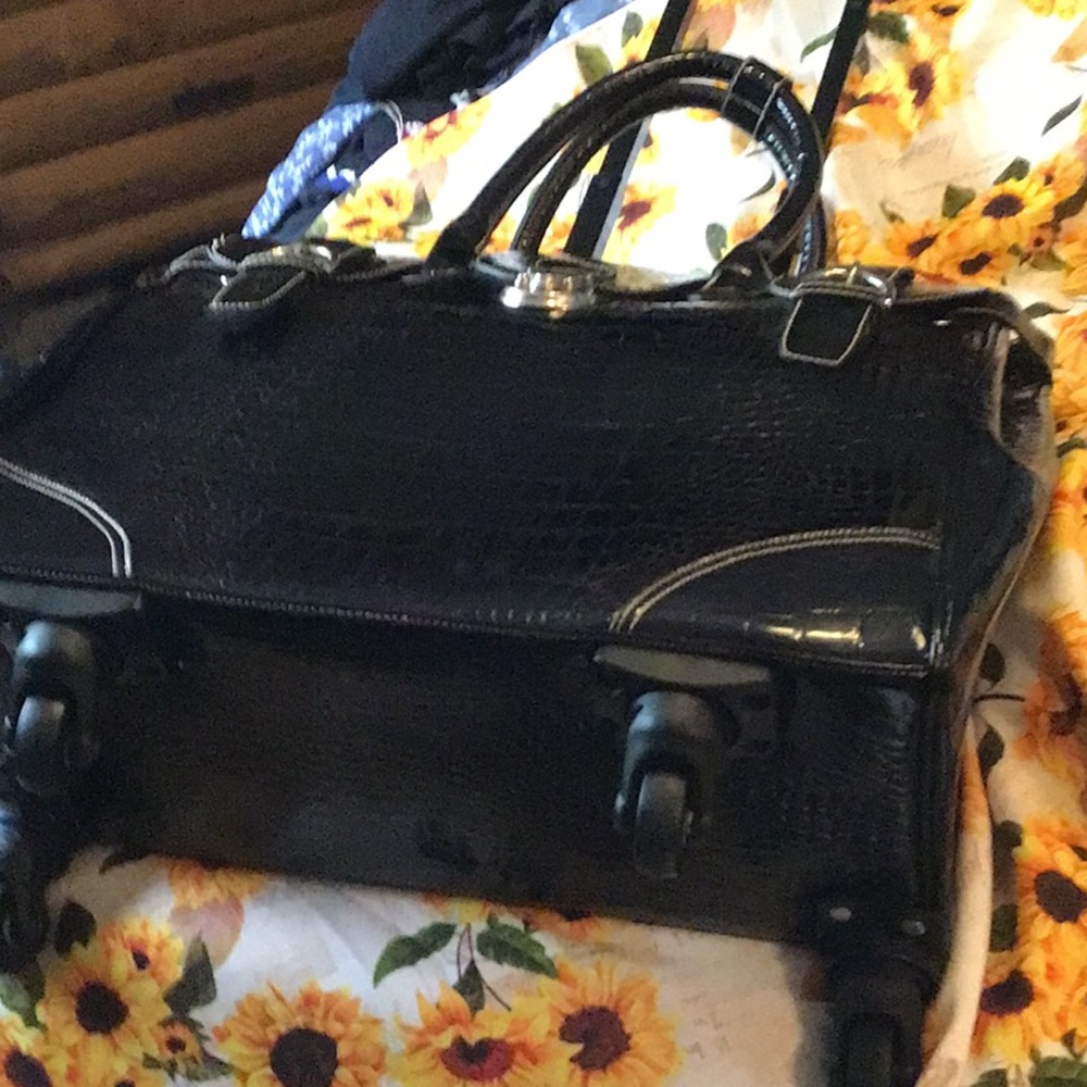 Black Alligator like Rolling Laptop Bag approx 20” H x 20” L x 8” W